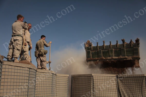 MIL 7 Military Defensive Blast Barrier/Wall 2.21m Height×2.13m Width×27.74m Length China Factory